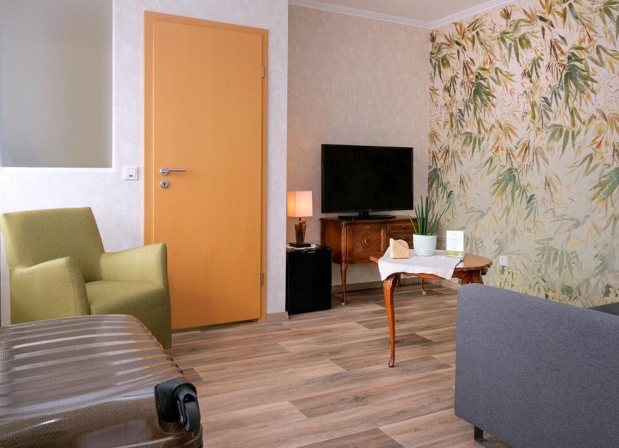 Landgasthaus Hoffmann Kruchten Екстериор снимка