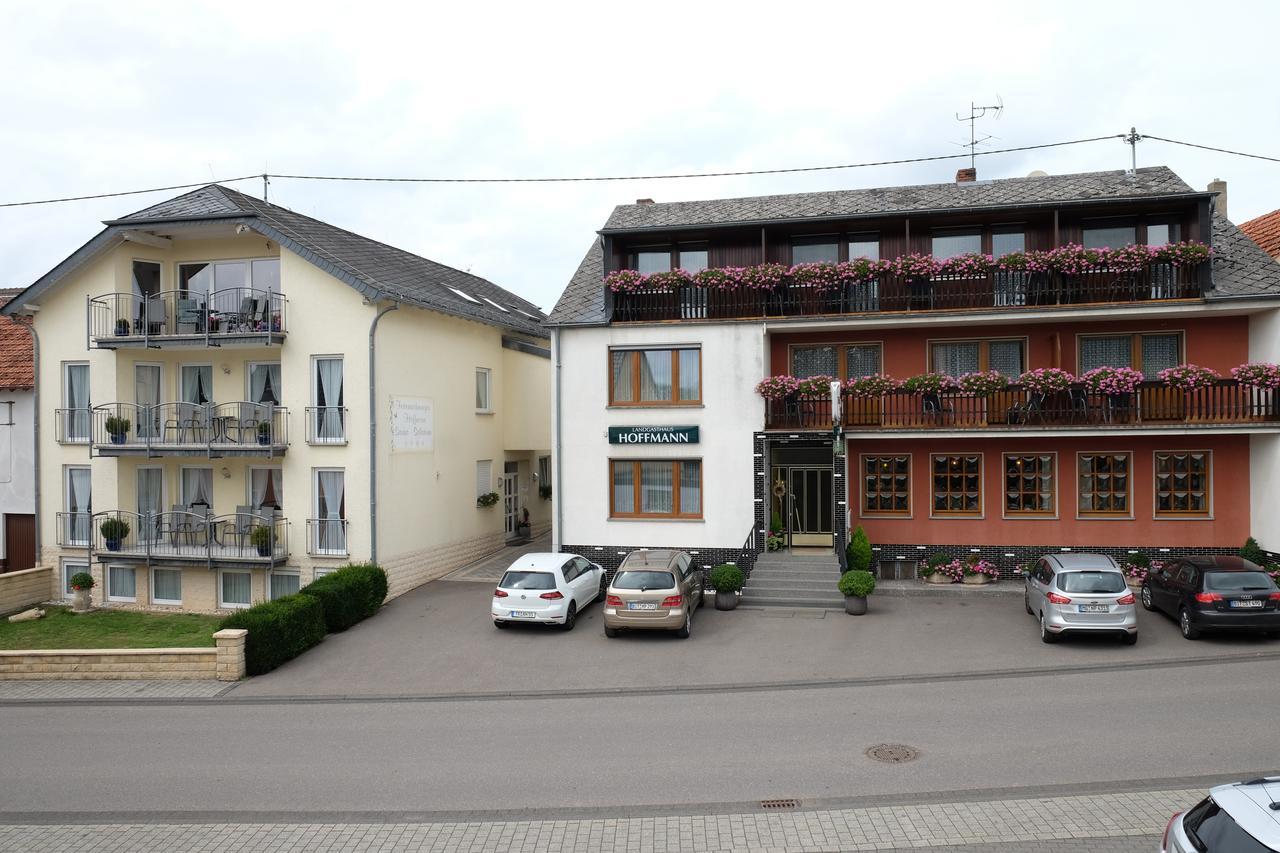 Landgasthaus Hoffmann Kruchten Екстериор снимка